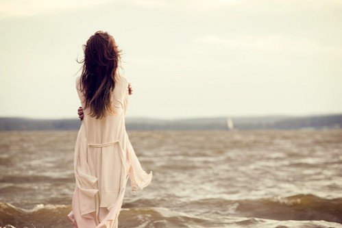 44873-privacy,cold,girl,sea,lovely,back-f7237054f369aca58041b635c3bfa3d2_h.jpg, 25 KB