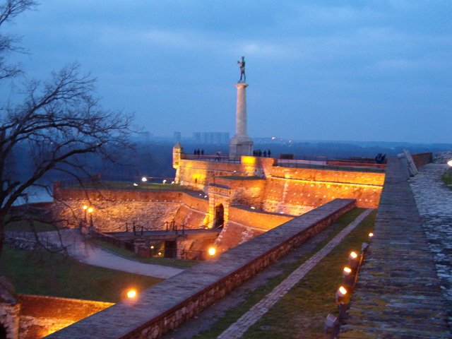 Belgrade_Kalemegdan&Pobednik.JPG, 139 KB