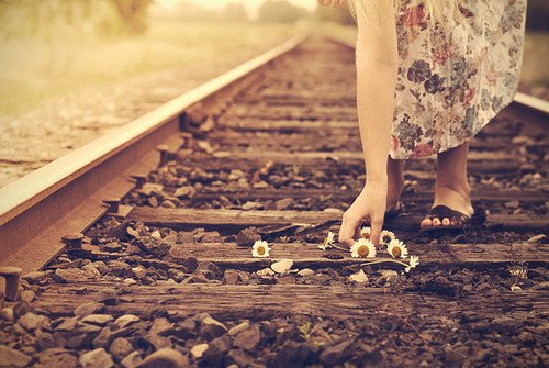 beautiful,photography,vintage,girl,she,,flower-da34b31acc95c49a390d2beedd677390_h.jpg, 78 KB