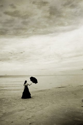 darkside,fashion,alone,beach,woman,photography,amazing-eb09b2af4f07afe476fc5af6c5cd83da_h.jpg, 35 KB