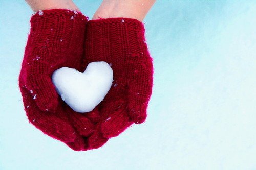 snow,winter,heart,hand,ice,red-f2fff58256ecf31ebe7a38440d6cb447_h.jpg, 34 KB